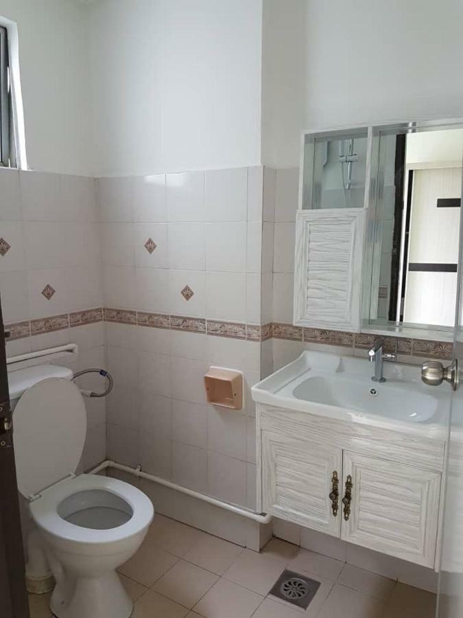 Api Api Centre Apartment Homestay 코타키나발루 외부 사진